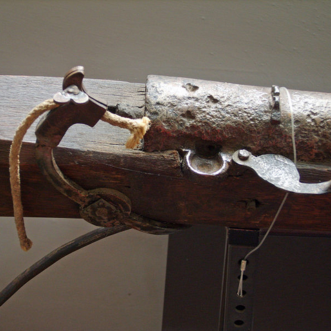 An early German matchlock musket, perhaps from the 16th century