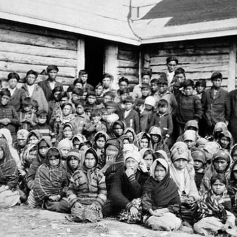 Students and staff of an Indian Day School in Ontario.