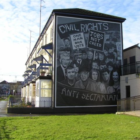 Commemorative civil rights mural in Derry.
