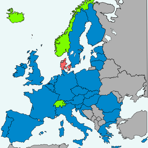 States applying Dublin regulation (blue); EU-Denmark agreement (red); non-EU member states in agreement (green).