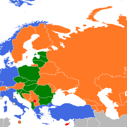 European Nato members, 1994 (blue); Present NATO members which were formerly PfP members (green); PfP members (orange); States which desire PfP membership (red).