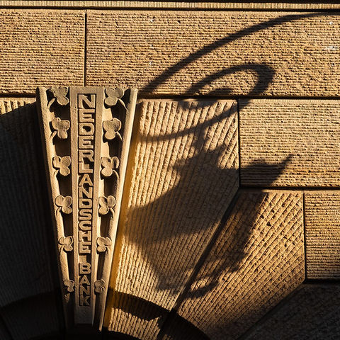 A relief bearing the name of the Central Bank of the Netherlands.