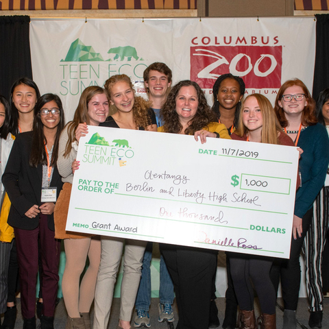 Ohio teenagers earn a $1,000 grant in 2019.