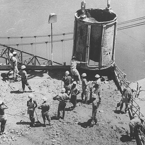 Workers building the Kariba Dam in the 1950s.