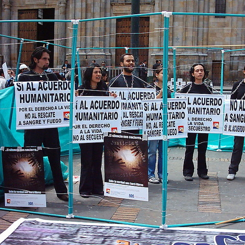 A 2007 protest against FARC kidnappings and military rescue attempts.