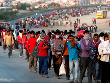 A long line of migrants in India